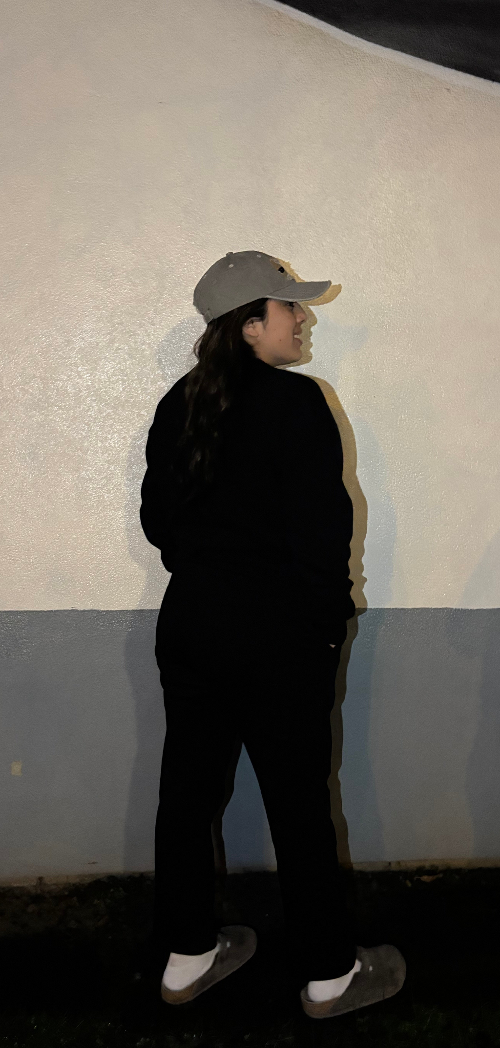 COMFY OVERSIZED SWEATER FIT - BLACK