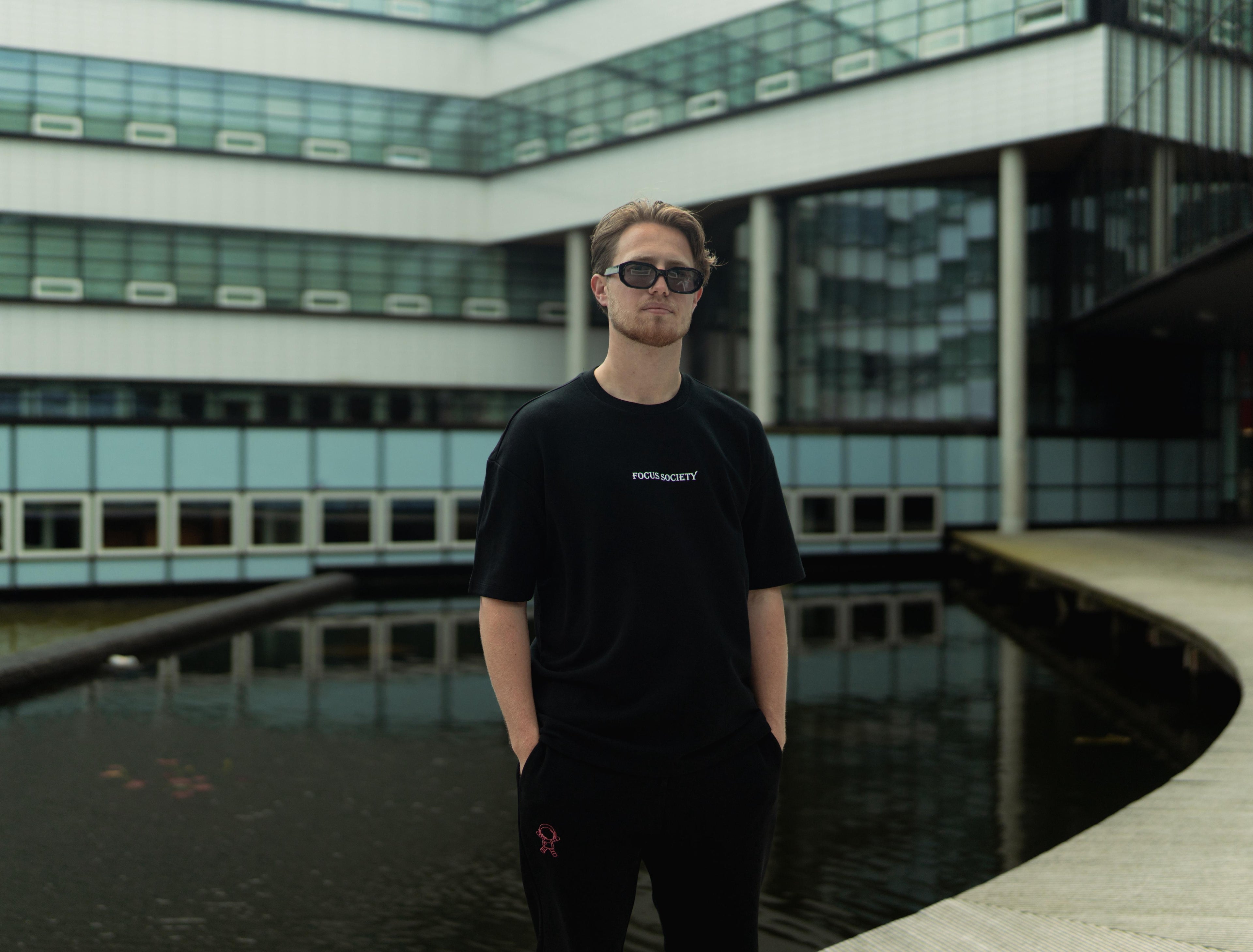 SOCIETY PREMIUM TEE BLACK
