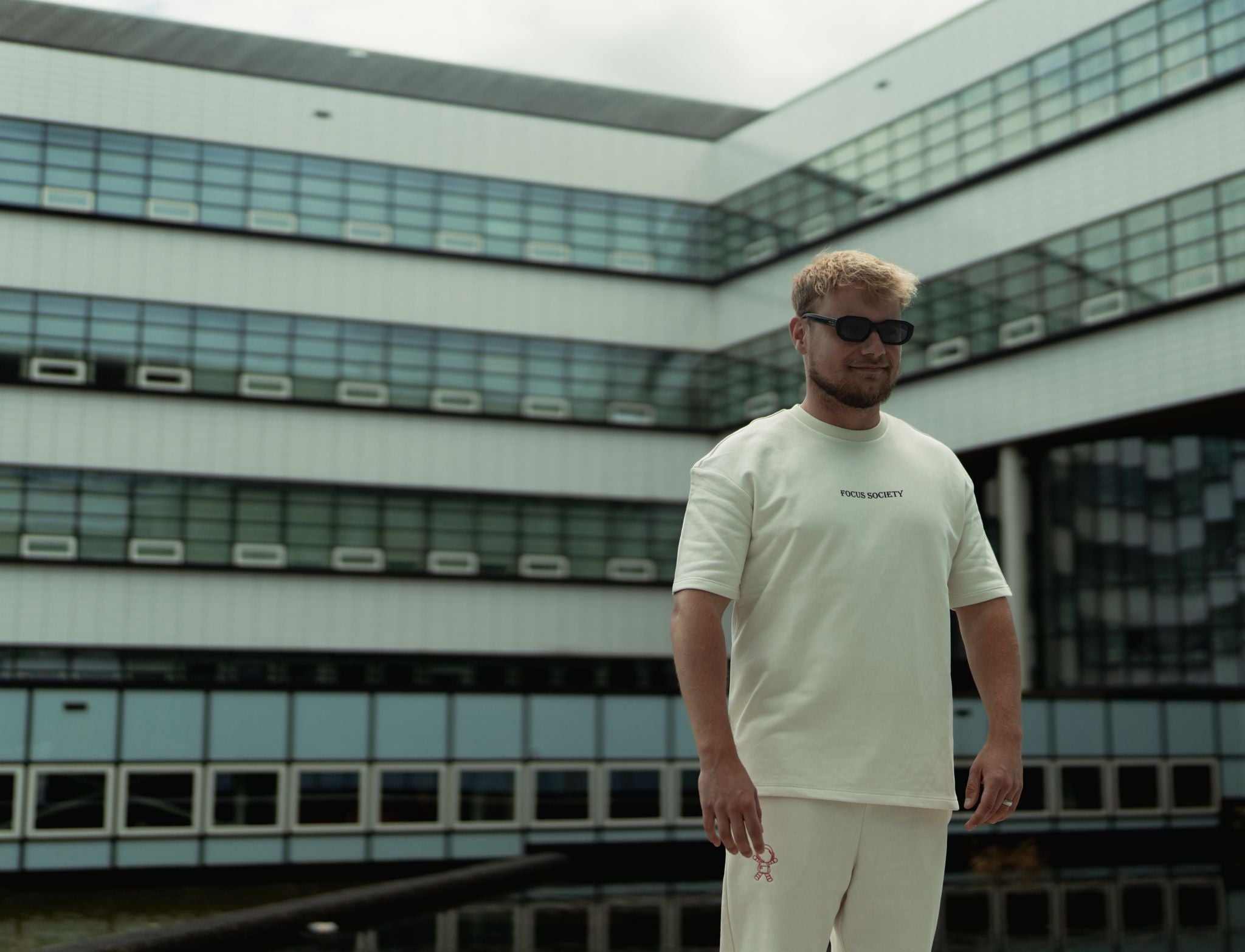 SOCIETY PREMIUM TEE IVORY