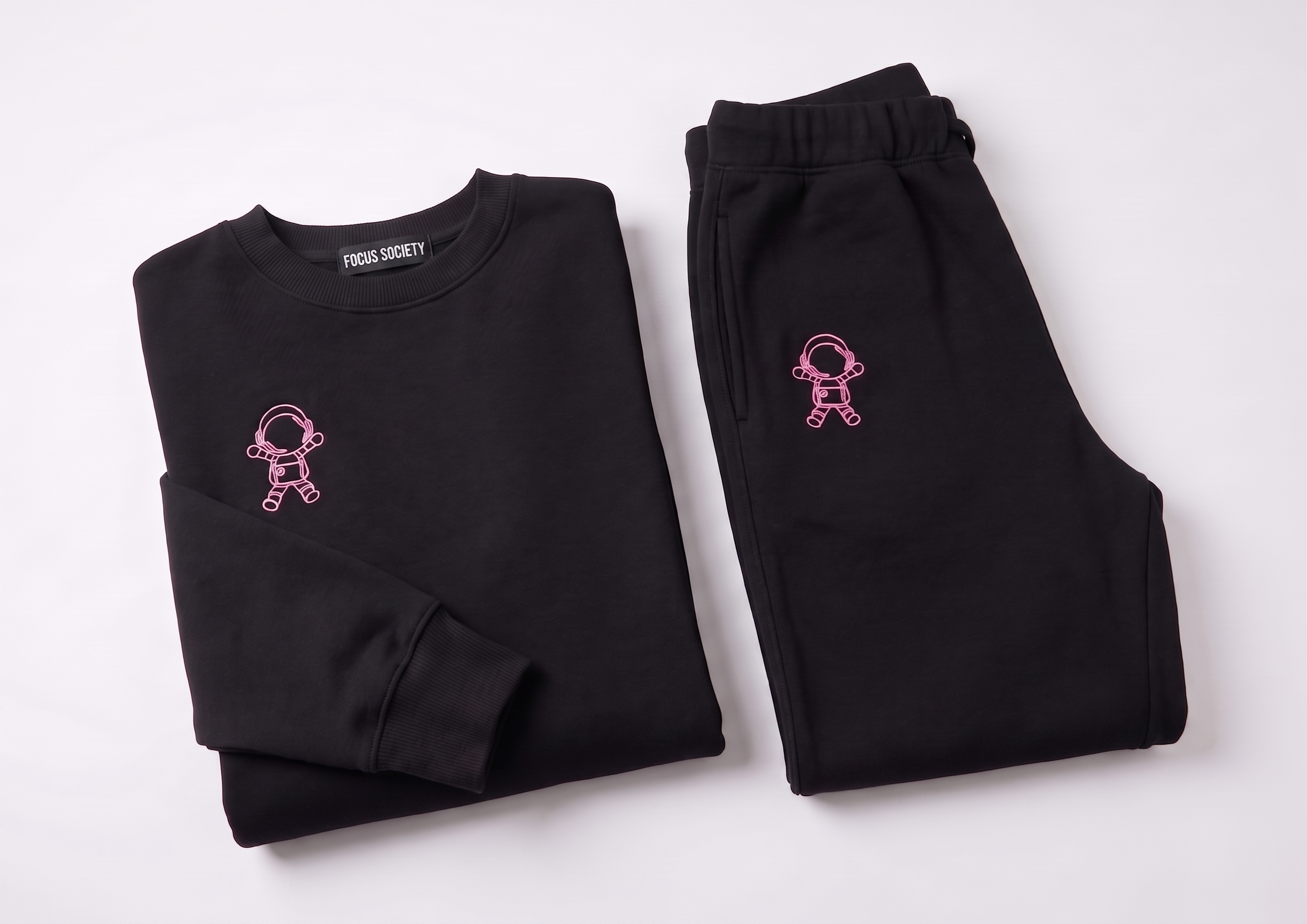 COMFY OVERSIZED SWEATER FIT- BLACK